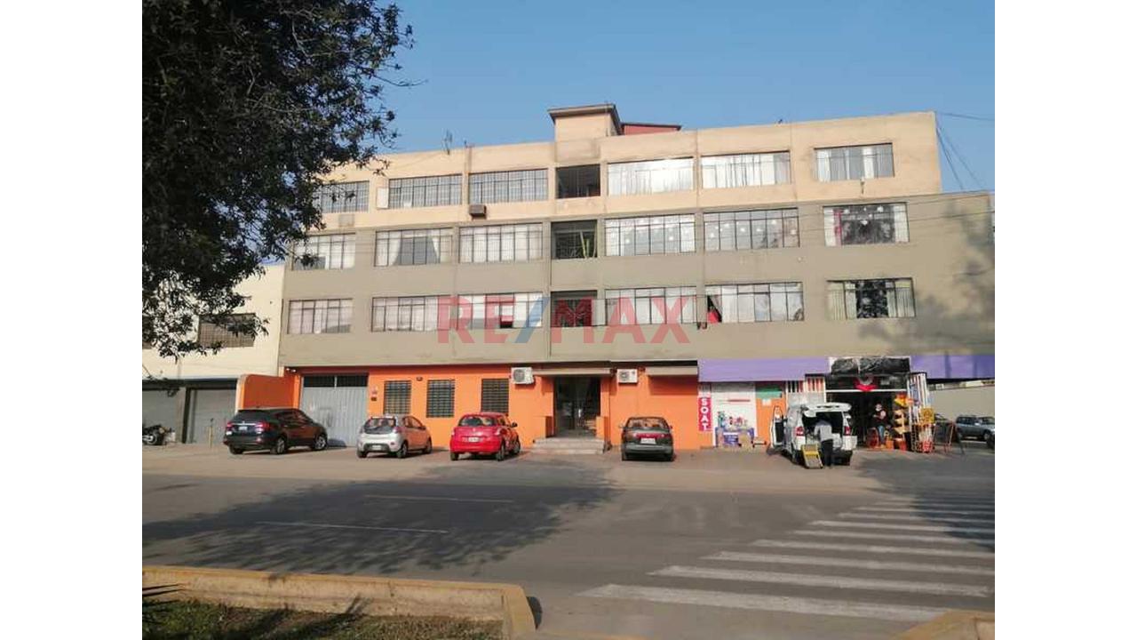 Venta De Local Comercial En Lince - 8