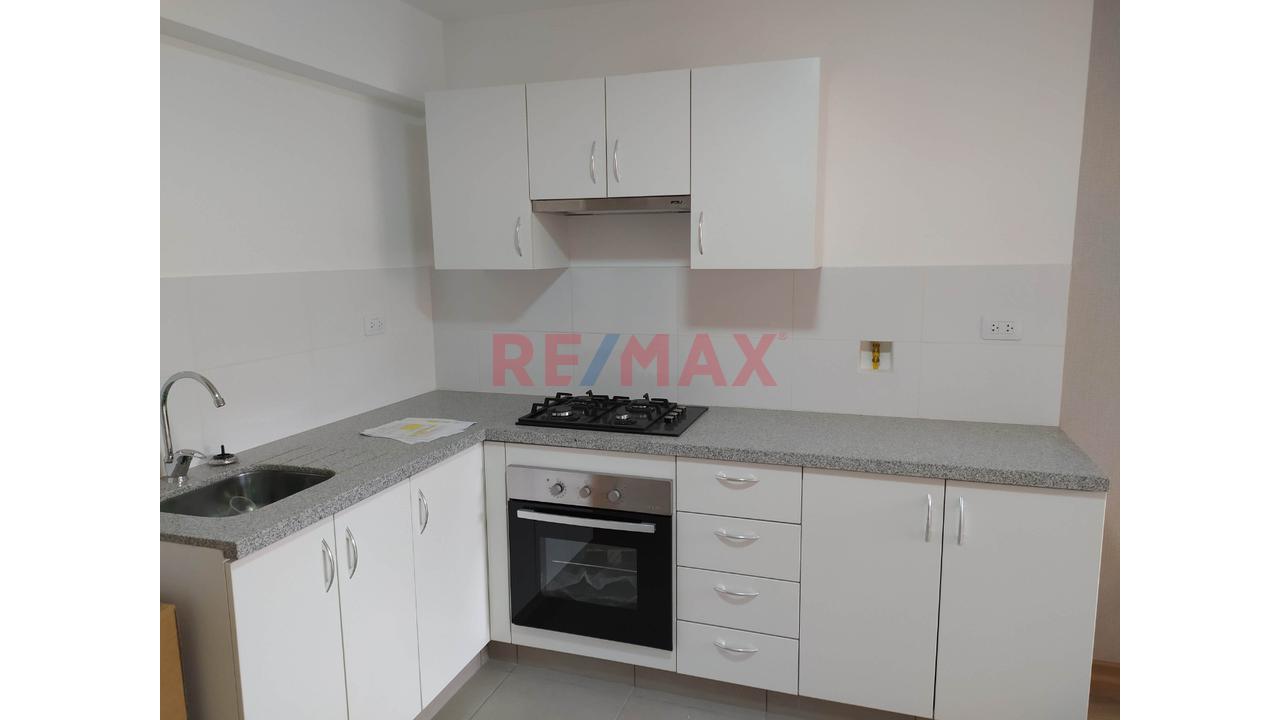 Se Vende Comodo Departamento En Lince - Con Áreas Comunes - 3