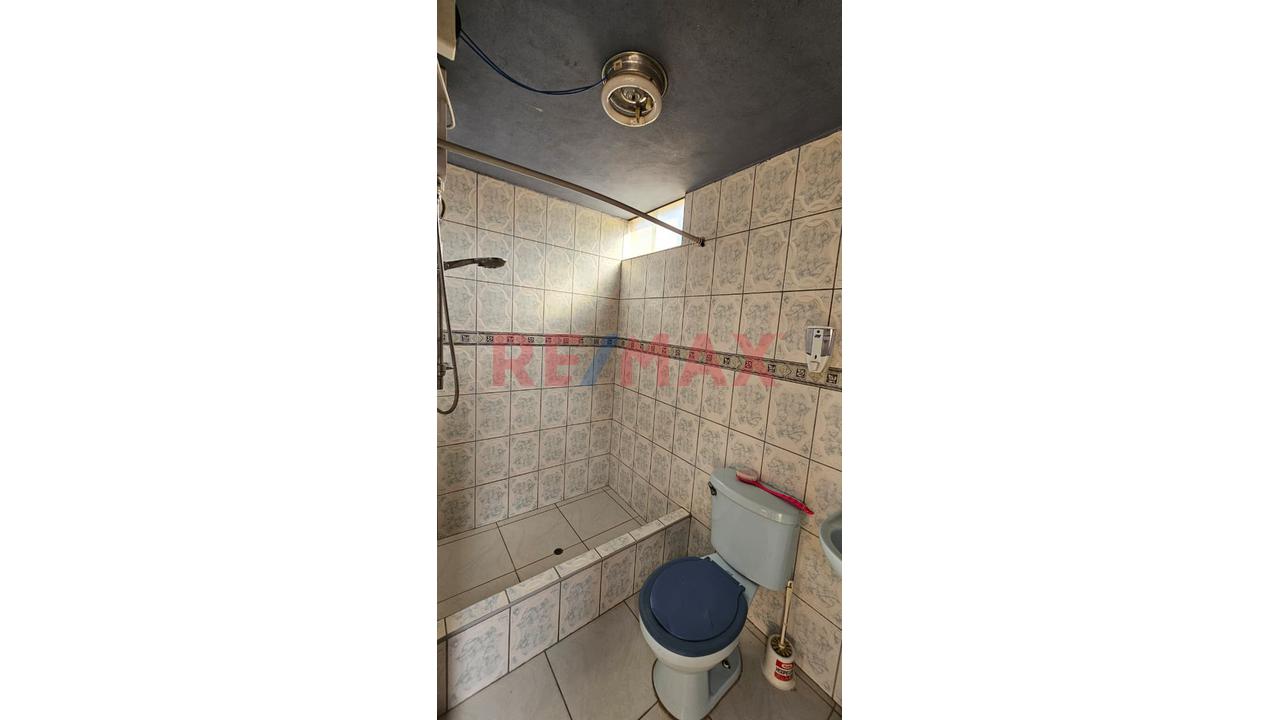 Se Vende Amplia Casa En Esquina (2 Pisos) - Sector Rio Seco, El Porvenir. - 8