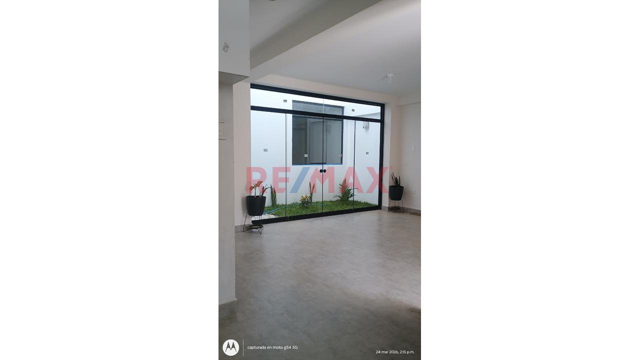 Venta De Departamento En 1Er Piso - Urb. Alameda Country Club - 2