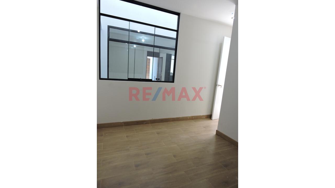 Venta De Departamento En 1Er Piso - Urb. Alameda Country Club - 4
