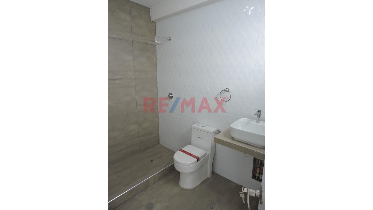 Venta De Departamento En 1Er Piso - Urb. Alameda Country Club - 5