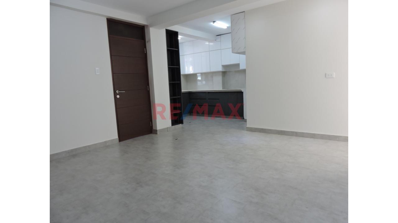 Venta De Departamento En 1Er Piso - Urb. Alameda Country Club - 1