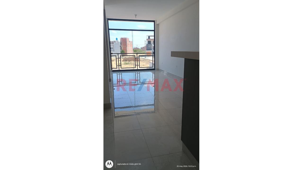 Venta De Hermoso Departamento 3Er Piso - Urb. Alameda Country Club - Castilla - Piura - 4
