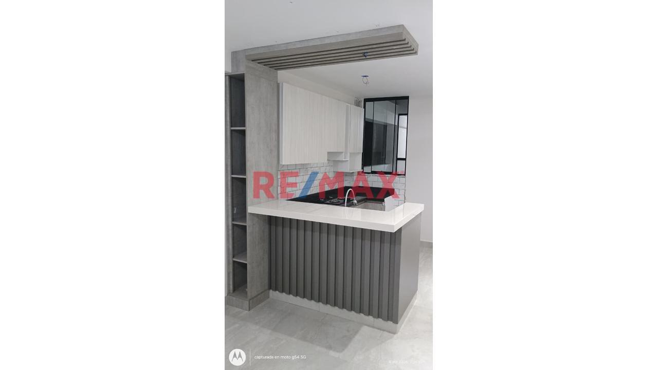 Venta De Hermoso Departamento 3Er Piso - Urb. Alameda Country Club - Castilla - Piura - 1