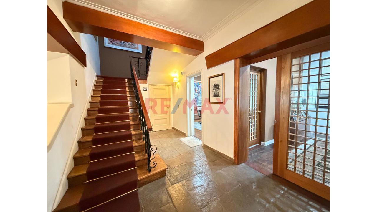 🏡 Casa Con Excelente Ubicación En San Isidro – Ideal Para Vivienda U Oficina - 2