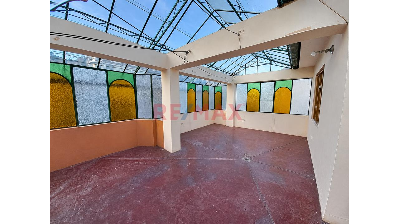 🏢 6 Habitaciones En Alquiler | Ideal Para Oficinas O Airbnb | Av. Collasuyo - 5