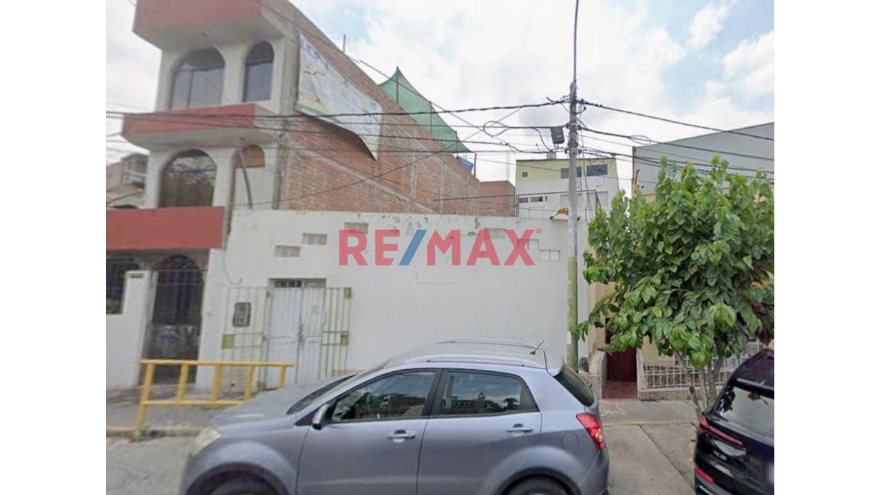 Casa A Precio De Terreno Parte Baja Selva Alegre