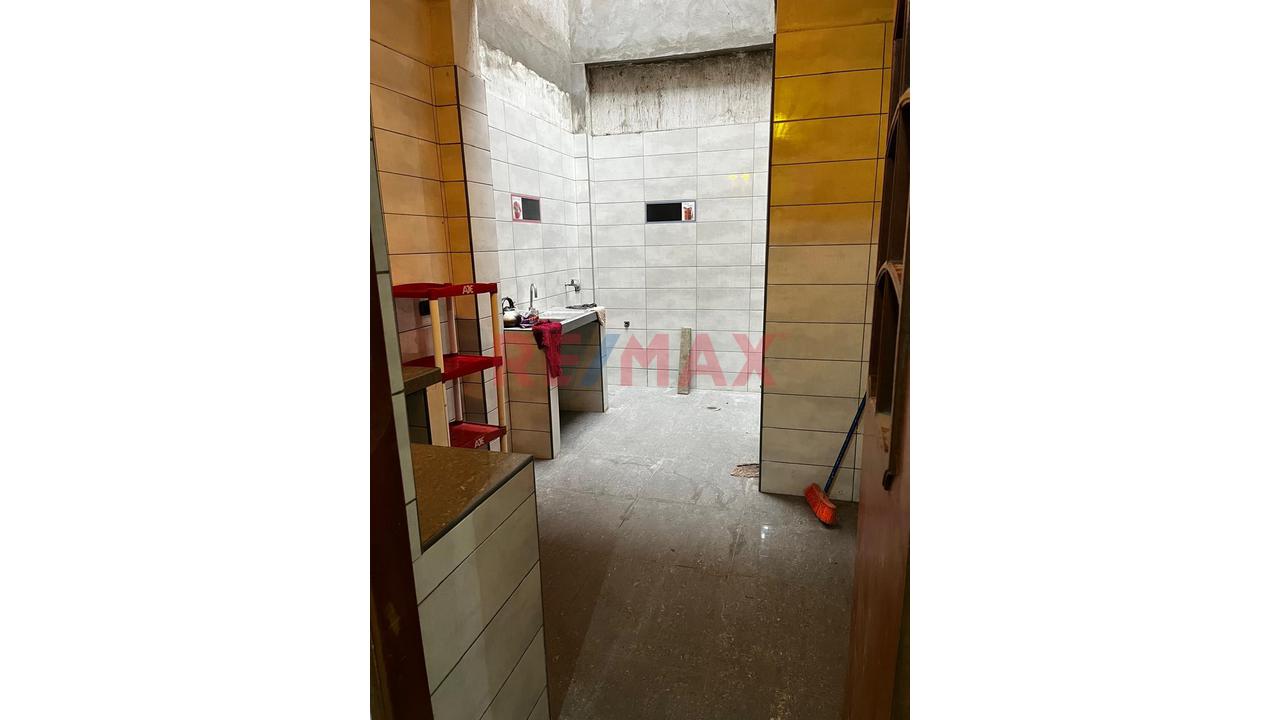 ¡Oportunidad Única En Comas! Casa Con Base Para 8 Pisos Lista Para Rentabilizar O Vivir A Lo Grande!  630.000.00 — foto 5