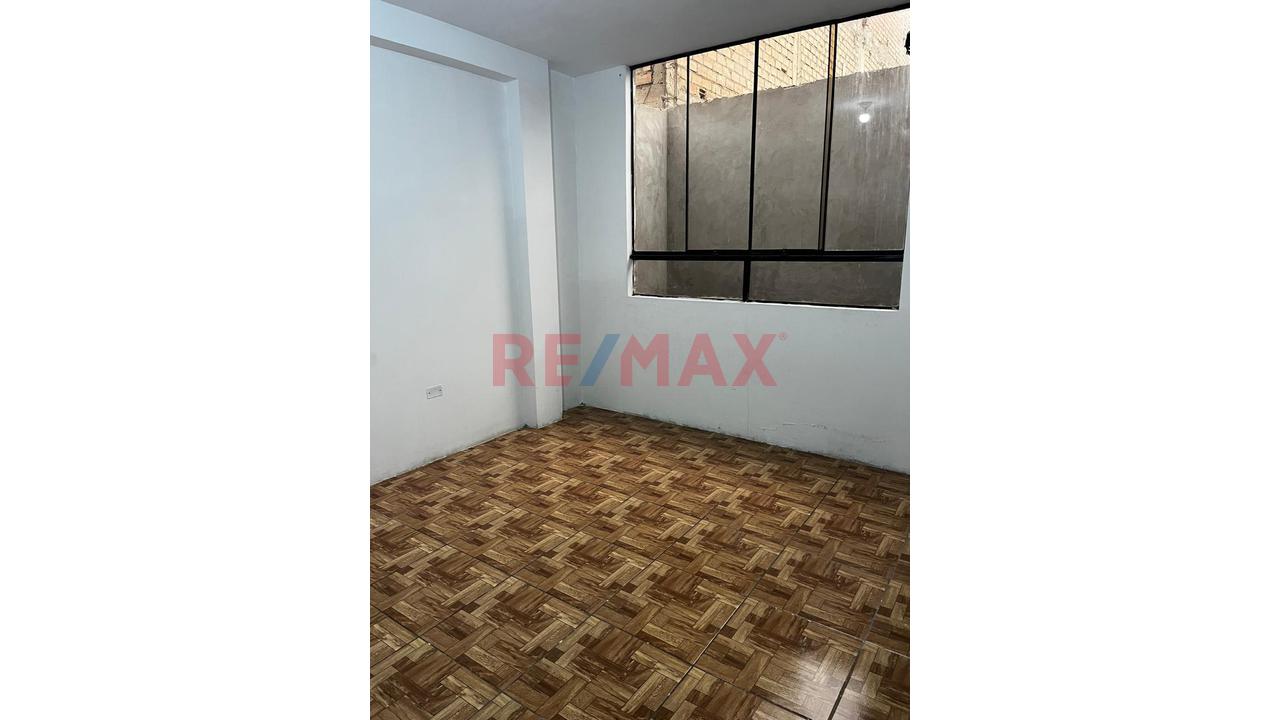 ¡Oportunidad Única En Comas! Casa Con Base Para 8 Pisos Lista Para Rentabilizar O Vivir A Lo Grande!  630.000.00 — foto 8