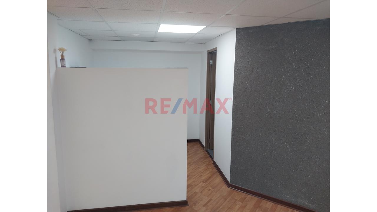 Oficina Administrativa Corporativa En Miraflores – Ubicación Estratégica Totalmente Remodelada Us$ 3,800.00 - 6