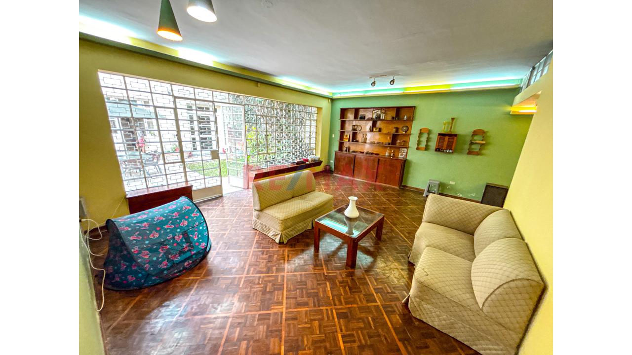 Vendo Amplia Casa De 2 Pisos En Excelente Zona De Miraflores | 310M² — foto 9