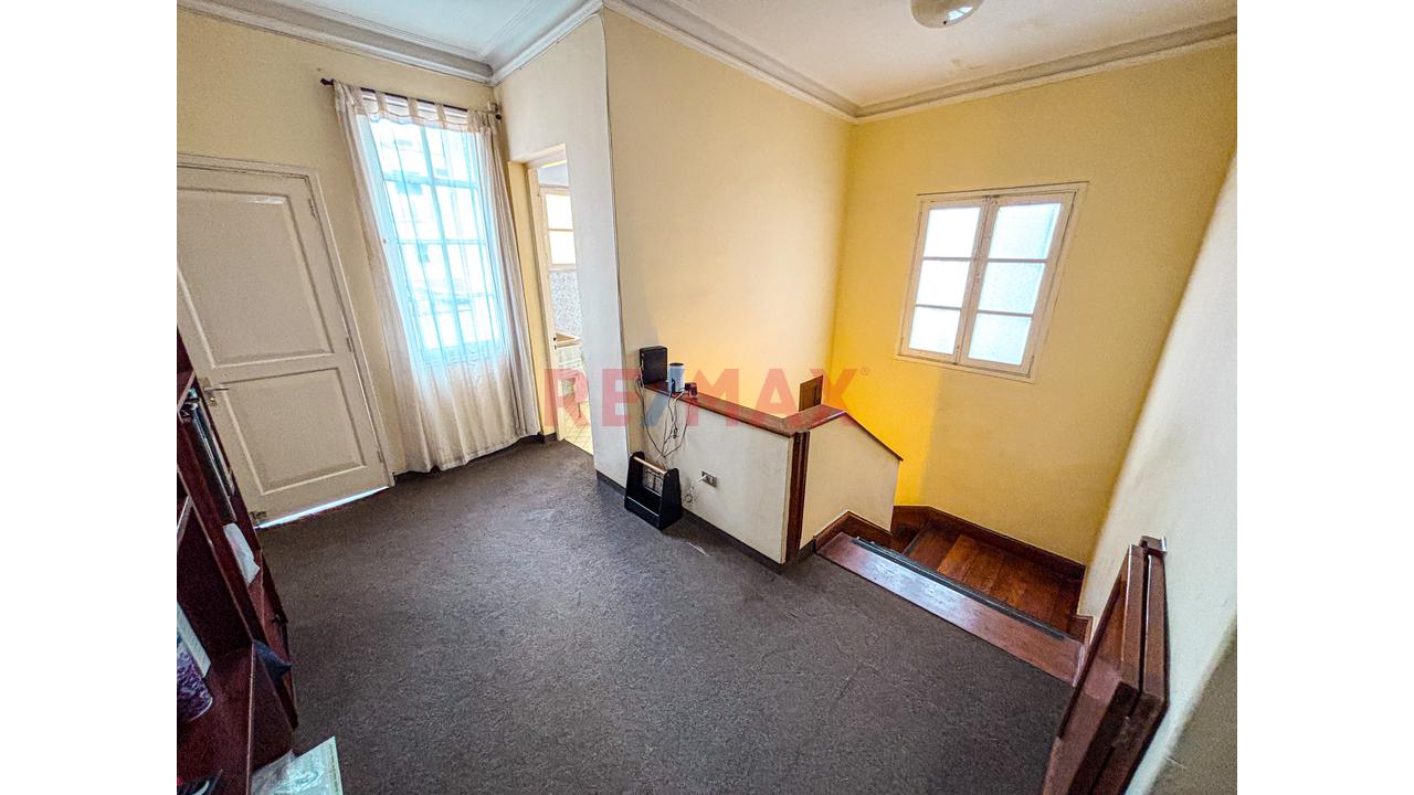 Vendo Amplia Casa De 2 Pisos En Excelente Zona De Miraflores | 310M² — foto 12