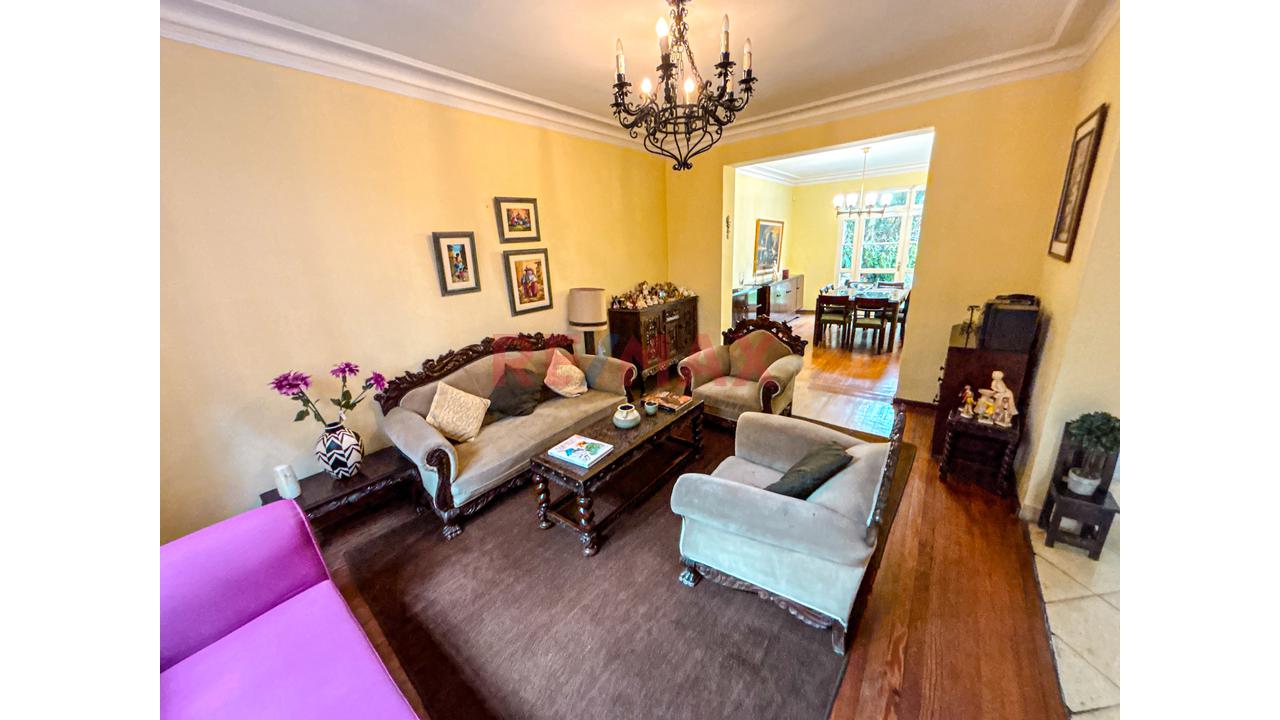 Vendo Amplia Casa De 2 Pisos En Excelente Zona De Miraflores | 310M² — foto 2