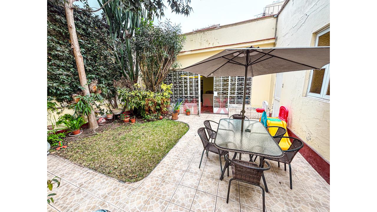 Vendo Amplia Casa De 2 Pisos En Excelente Zona De Miraflores | 310M² — foto 8