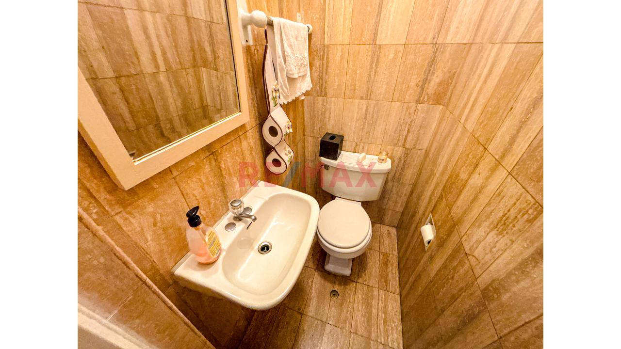 Vendo Amplia Casa De 2 Pisos En Excelente Zona De Miraflores | 310M² — foto 5