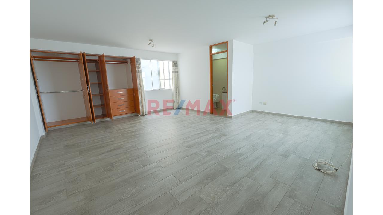 Se Vende Lindo Departamento En San Borja,  Cerca Al Trebol De Javier Prado — foto 2