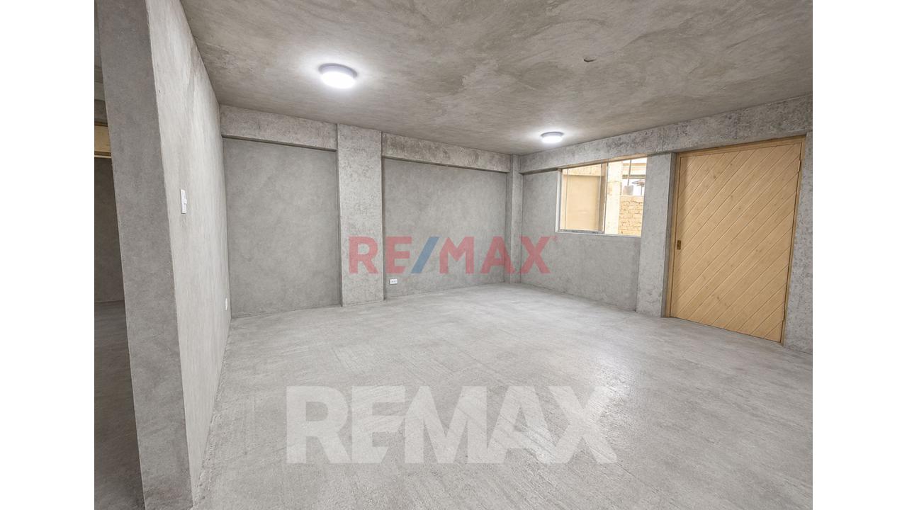 Edificio Comercial Y/O Industrial En Venta | 675 M² Construidos | Frente De 21 M | Cercado De Lima - 7