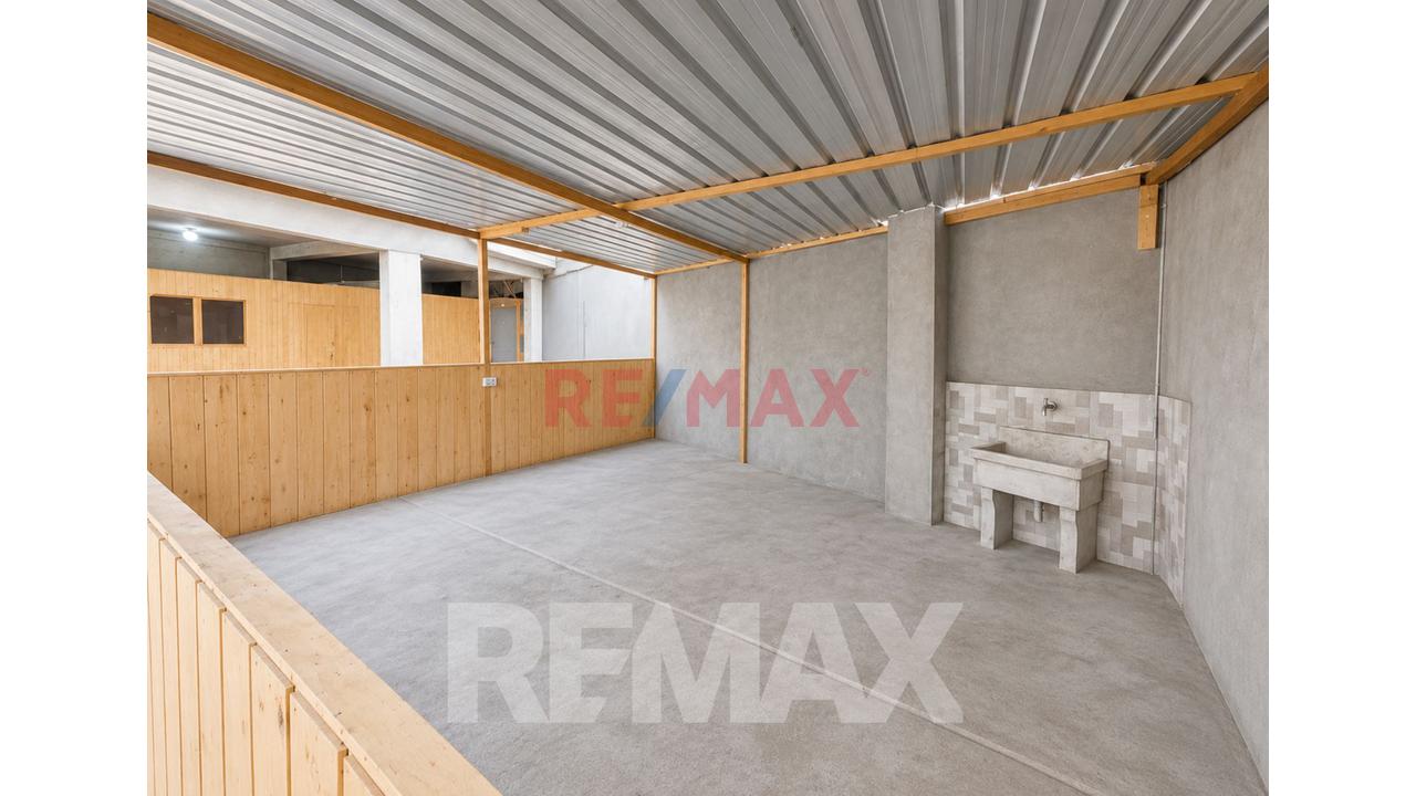 Edificio Comercial Y/O Industrial En Venta | 675 M² Construidos | Frente De 21 M | Cercado De Lima - 8