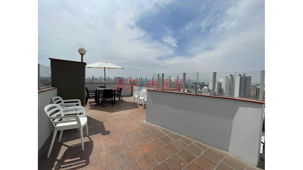 Amplio Duplex En Venta En Barrio Medico - 17