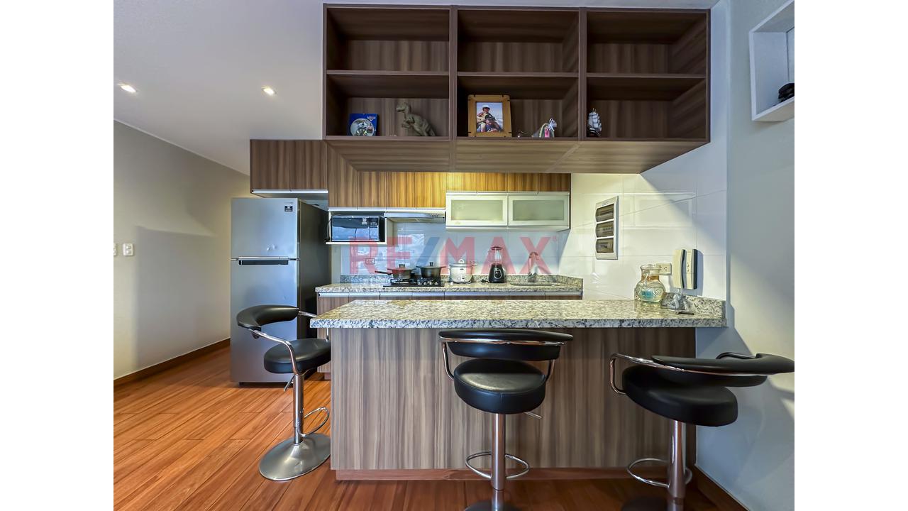 Funcional Departamento En La Mejor Zona De Surquillo — foto 10