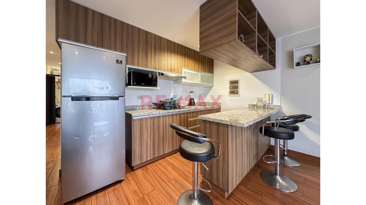 Funcional Departamento En La Mejor Zona De Surquillo — foto 7