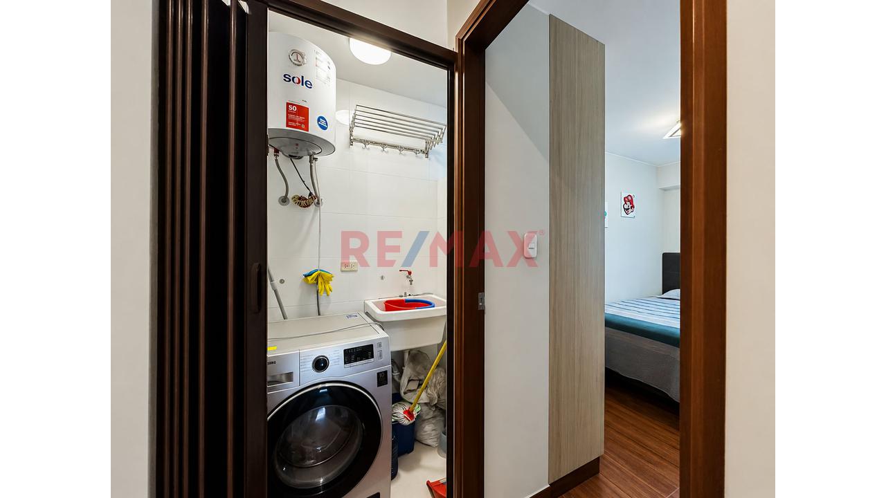 Funcional Departamento En La Mejor Zona De Surquillo — foto 14