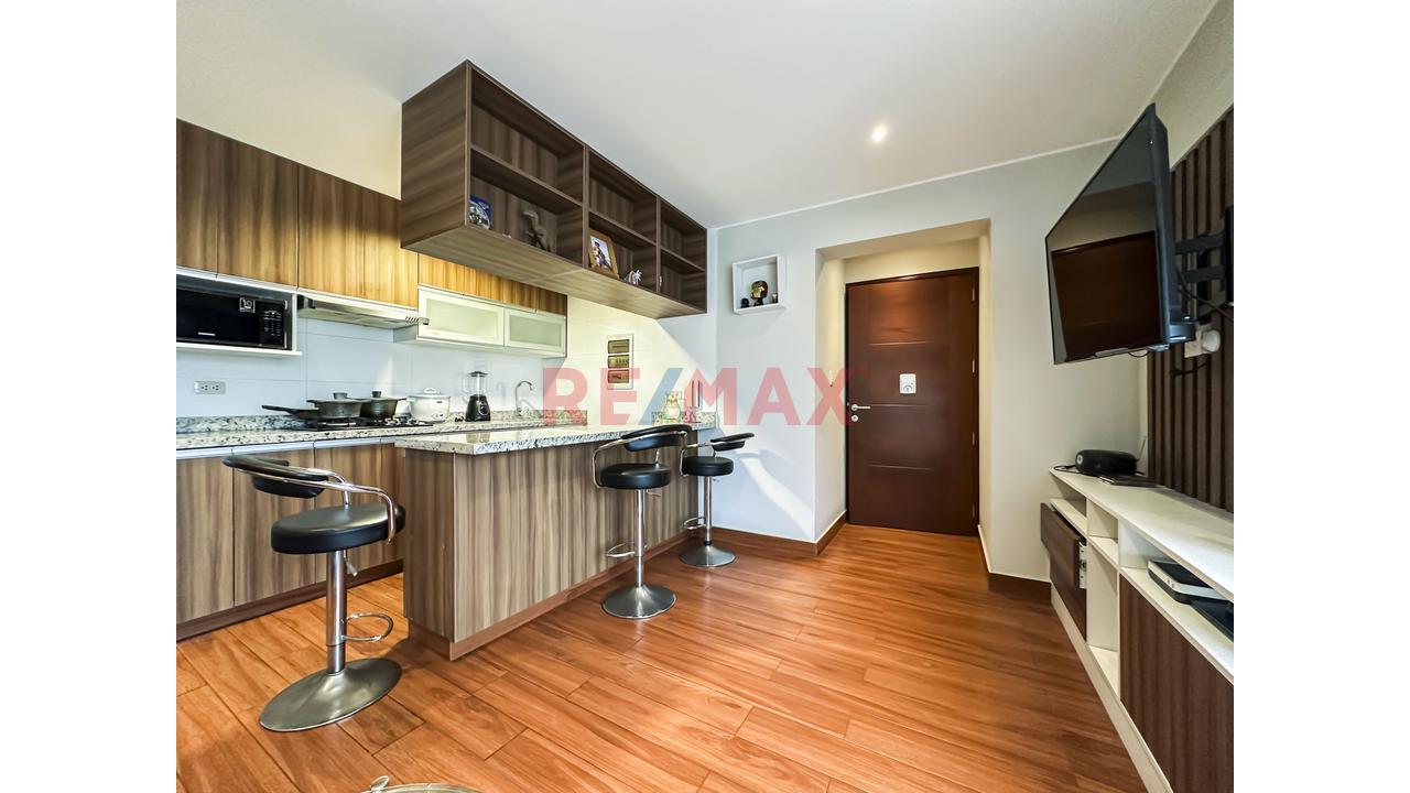 Funcional Departamento En La Mejor Zona De Surquillo — foto 6