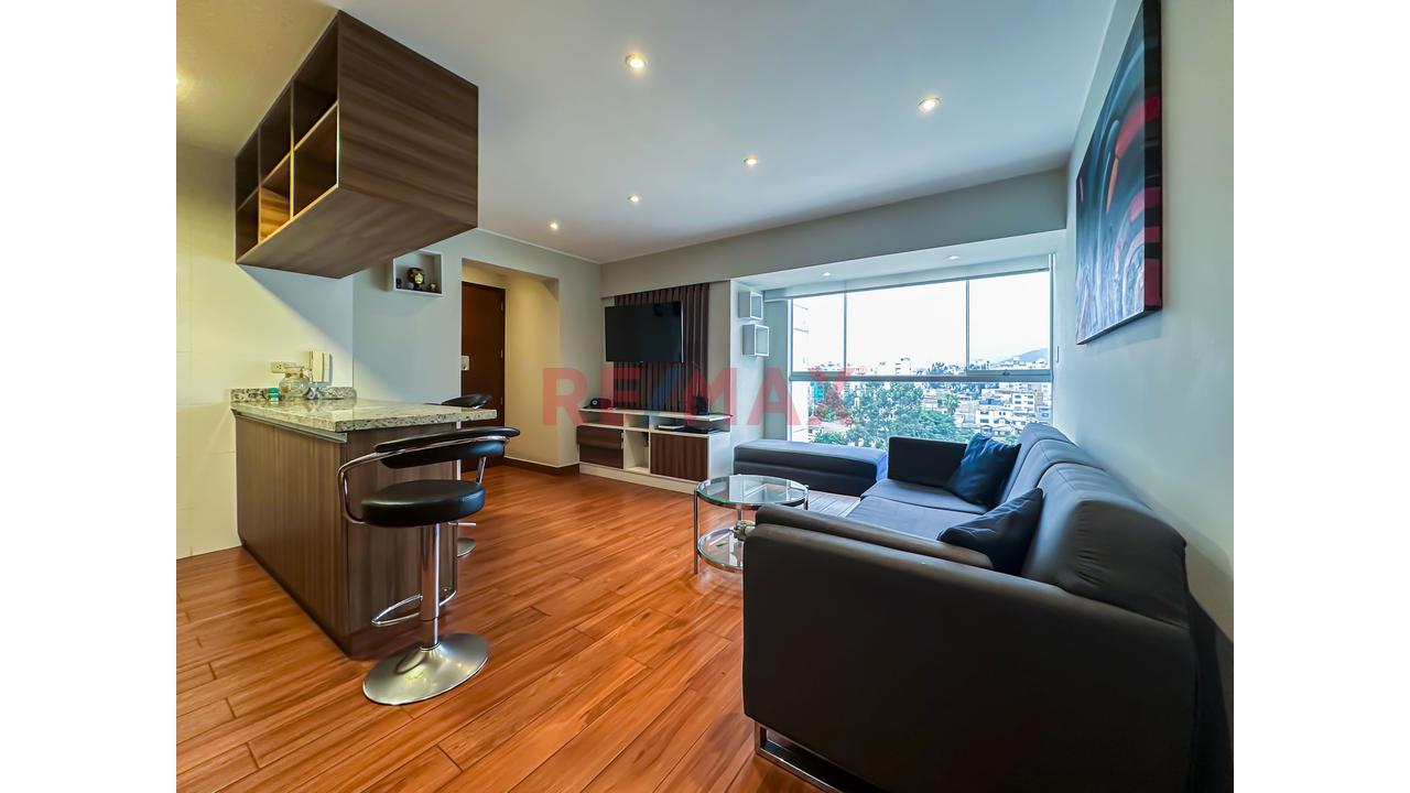 Funcional Departamento En La Mejor Zona De Surquillo — foto 9