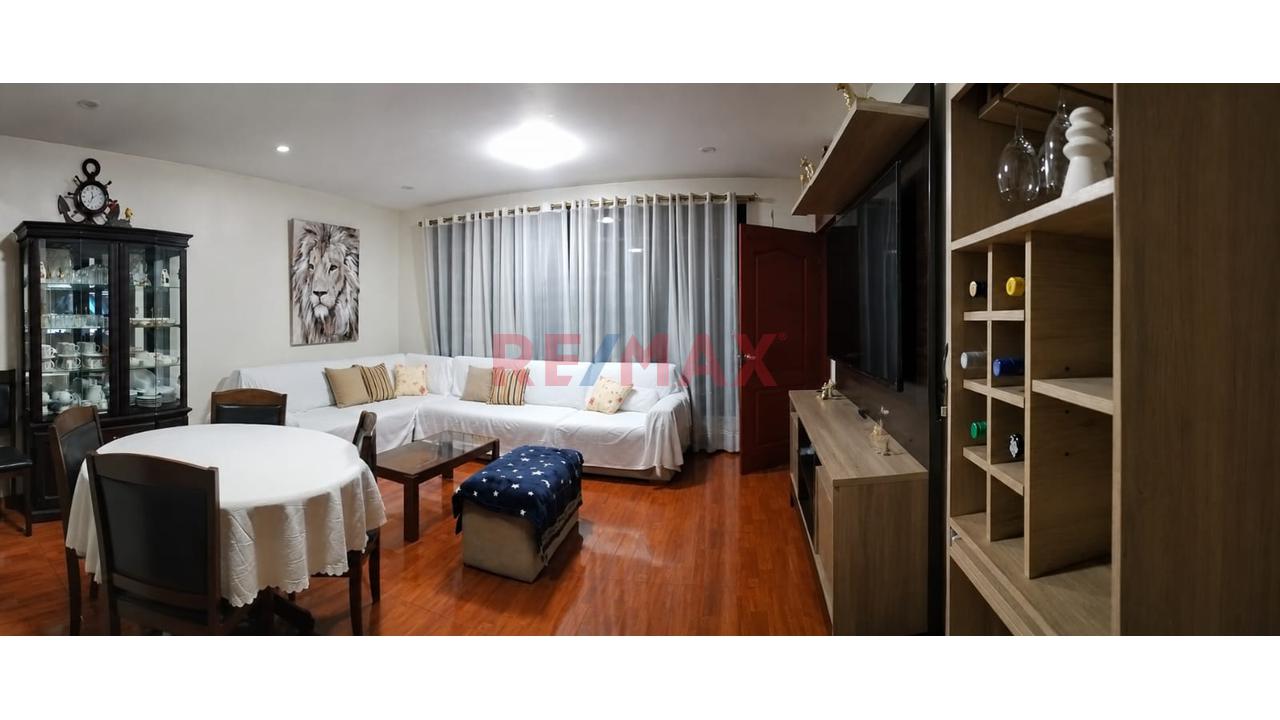 ¡En Venta Preciosa Casa De 4 Pisos  Con 2 Cocheras En Urb. Tomás Valle – Smp Limite Con Los Olivos! — foto 5