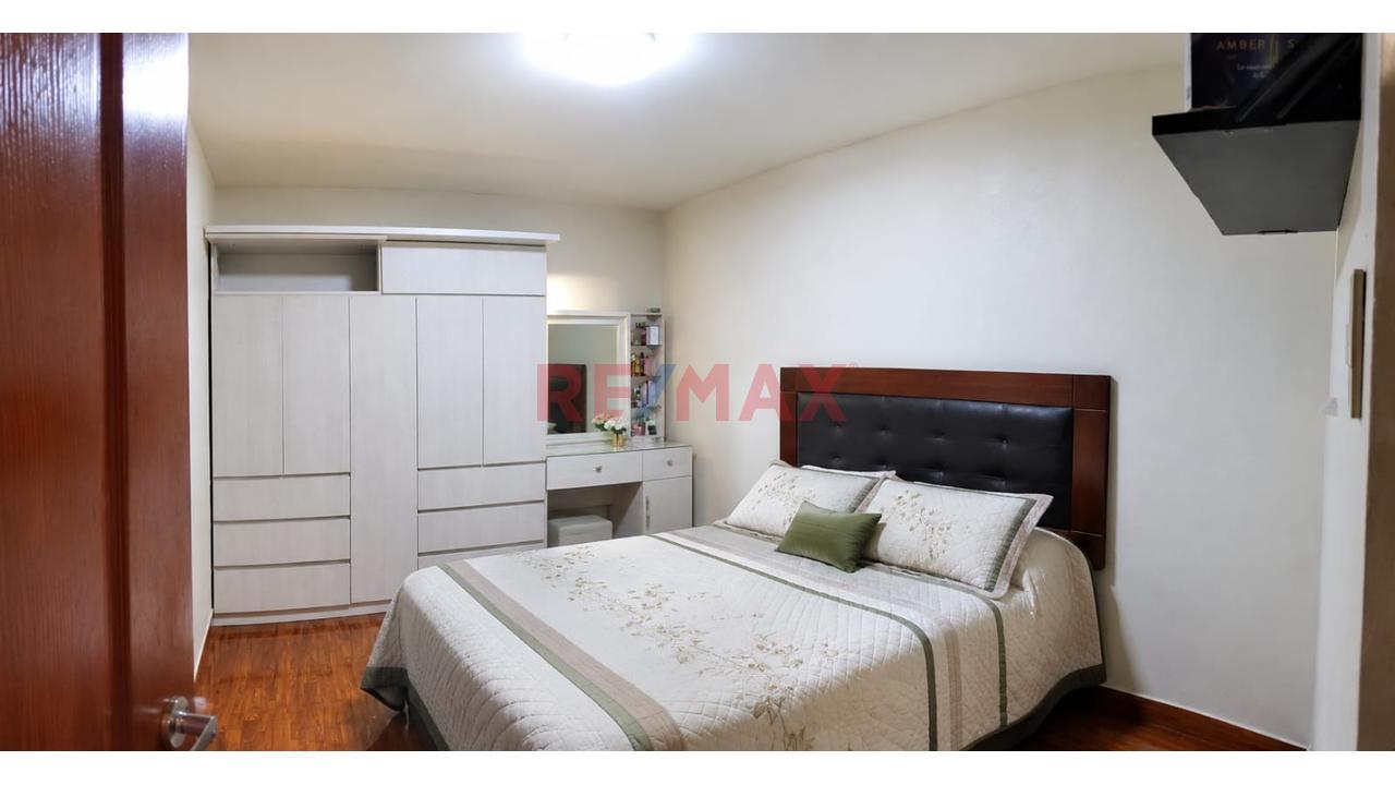 ¡En Venta Preciosa Casa De 4 Pisos  Con 2 Cocheras En Urb. Tomás Valle – Smp Limite Con Los Olivos! — foto 15