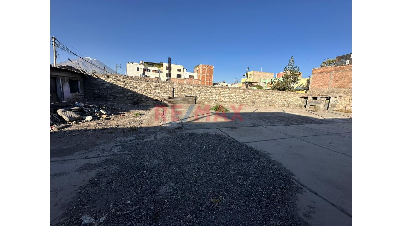 🏢 Terreno Comercial Frente Al Mercado El Palomar – 628 M² - 3