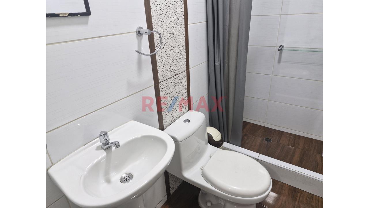 Alquiler De Amplio Local Comercial / Oficina En Piso 3 - 13
