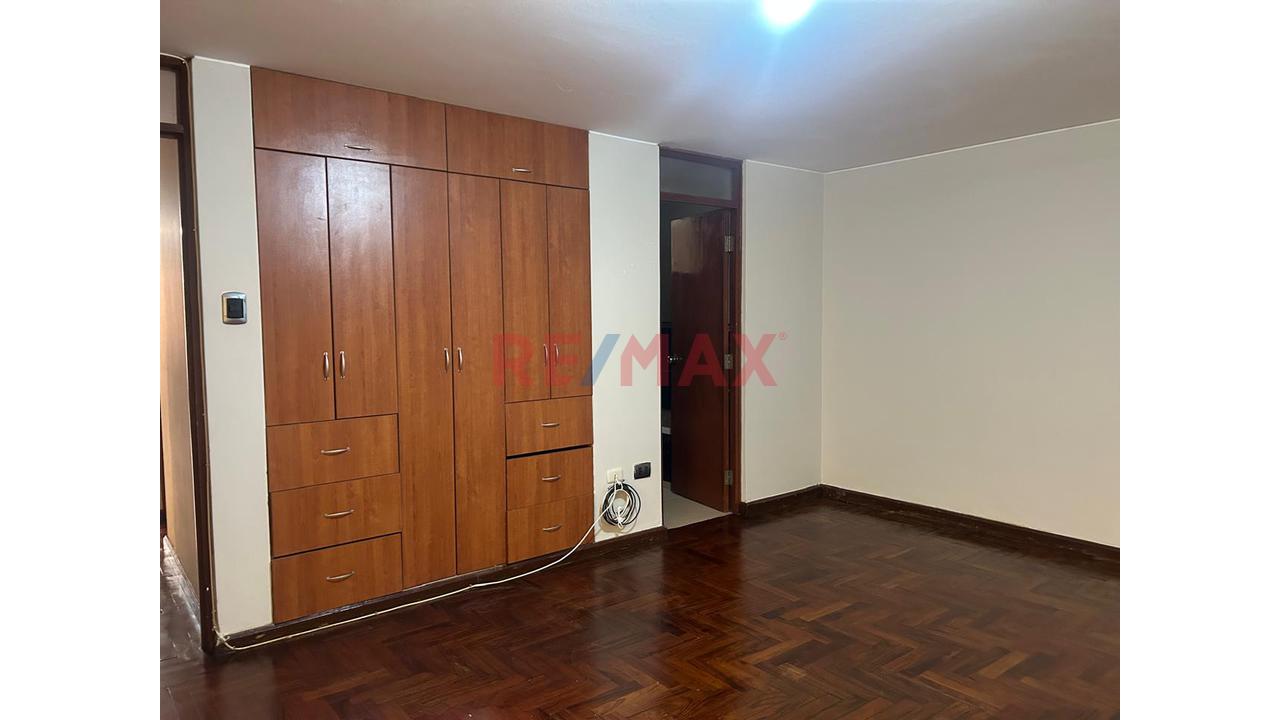 🏡Departamento Amplio, Comodo, Con Cochera Y  Excelente Ubicacion En Cayma Baja🏡 — foto 2