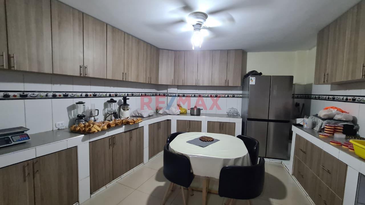 Se Vende Local Comercial Y Casa De 3 Pisos En La Venta Baja, Santiago – Ica - 9