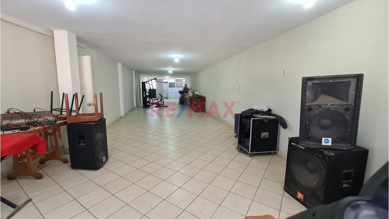 Se Vende Local Comercial Y Casa De 3 Pisos En La Venta Baja, Santiago – Ica - 11