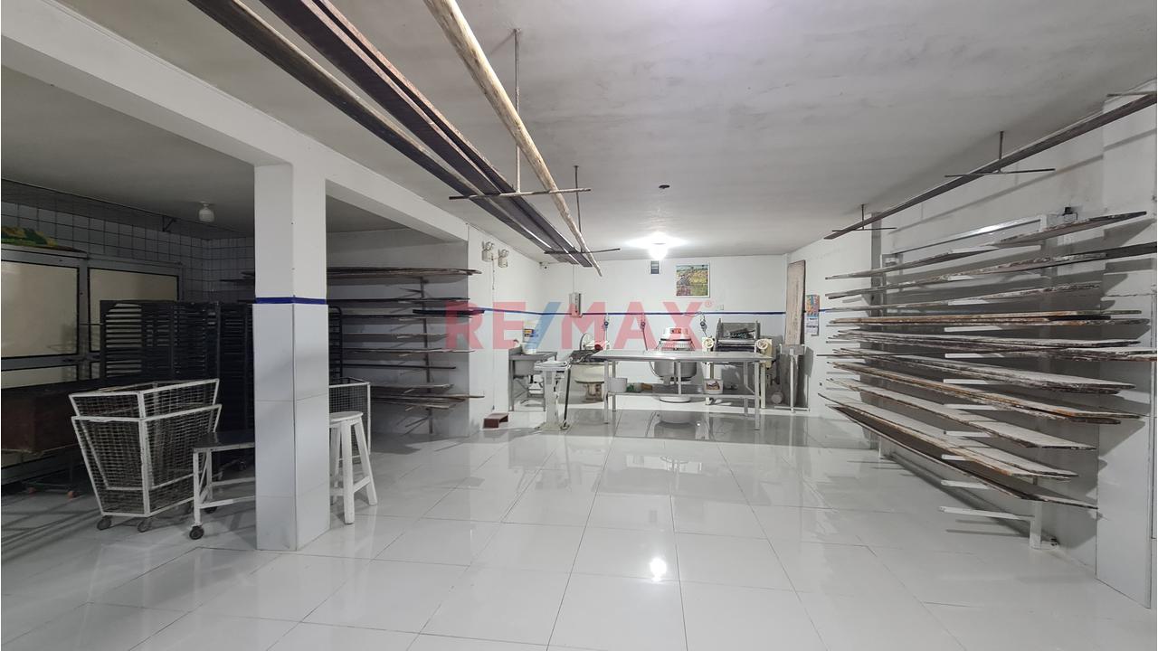 Se Vende Local Comercial Y Casa De 3 Pisos En La Venta Baja, Santiago – Ica - 6
