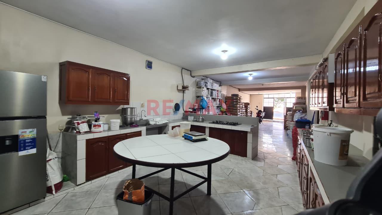 Se Vende Local Comercial Y Casa De 3 Pisos En La Venta Baja, Santiago – Ica - 10