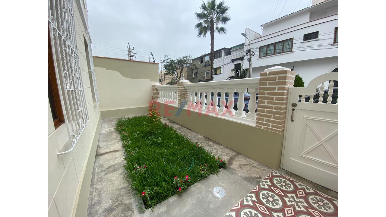 Alquiler De Casa Para Vivienda U Oficina, A Pocos Metros De La Av. Brasil Y De La Municipalidad - 2