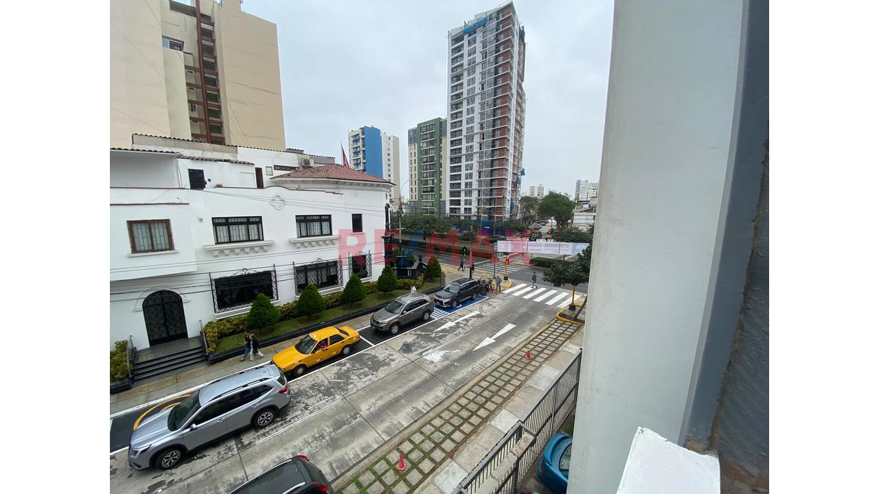 Alquiler De Casa Para Vivienda U Oficina, A Pocos Metros De La Av. Brasil Y De La Municipalidad - 18