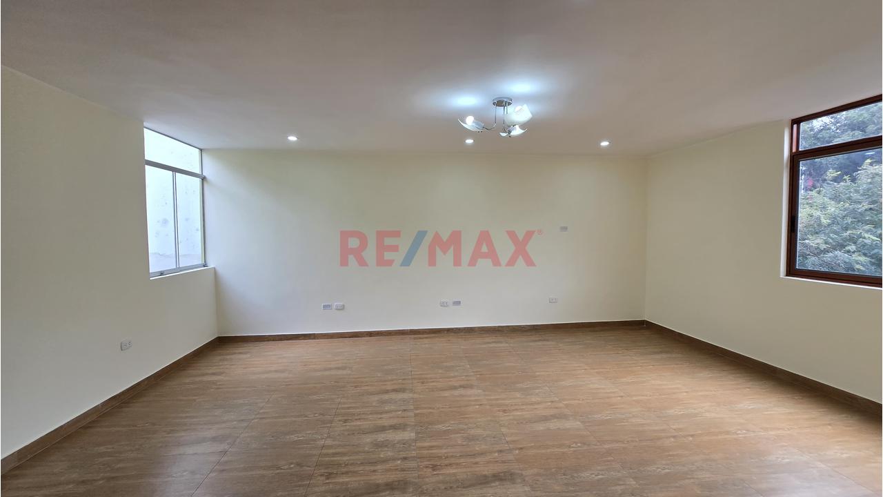 Venta Dúplex De 240M2 En San Borja Sur - 5