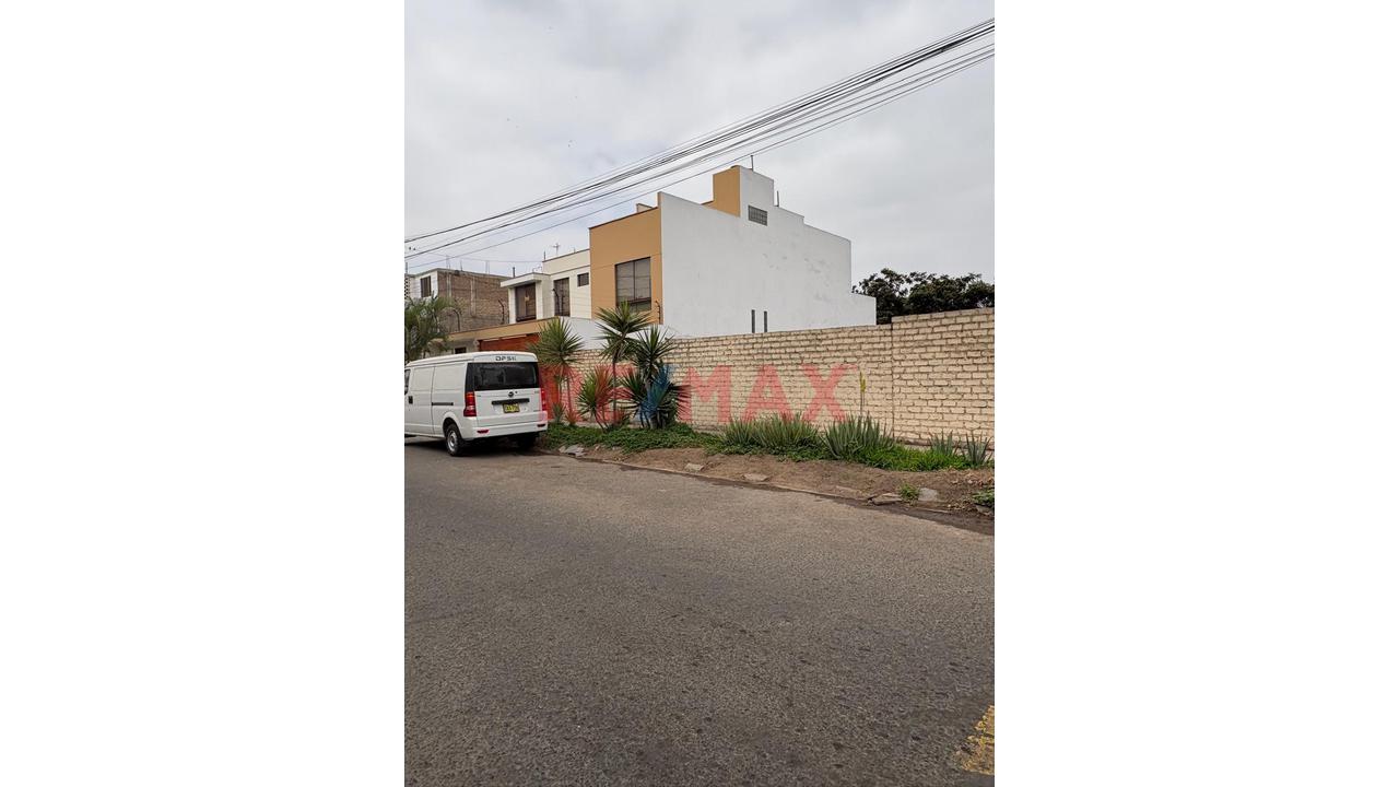 🏡 Terreno De 210 M² | 10 M De Frente | Exclusiva Zona Residencial De La Molina — foto 14