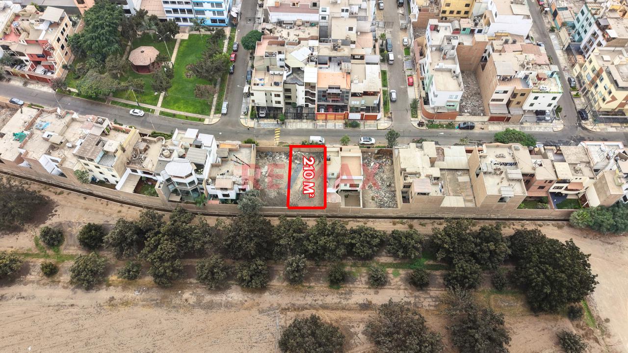 🏡 Terreno De 210 M² | 10 M De Frente | Exclusiva Zona Residencial De La Molina — foto 11