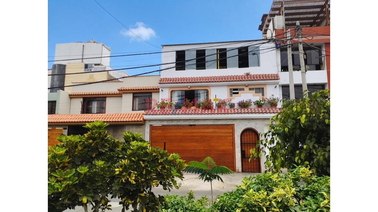 Venta De Hermosa Casa En Los Cedros De Villa - 1
