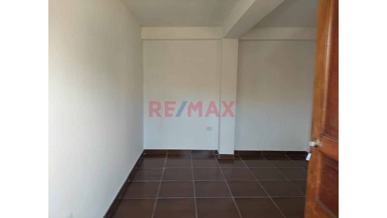 Venta De Casa De Estreno - 4