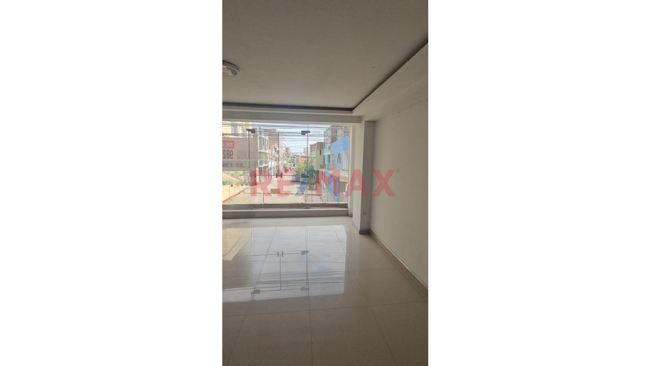 Amplio Local Comercial En Segundo Piso Con Buena Iluminación — foto 7