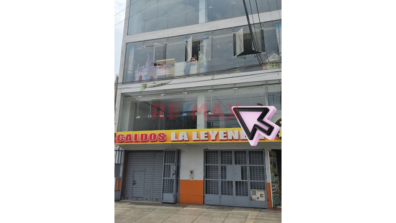 Amplio Local Comercial En Segundo Piso Con Buena Iluminación — foto 8