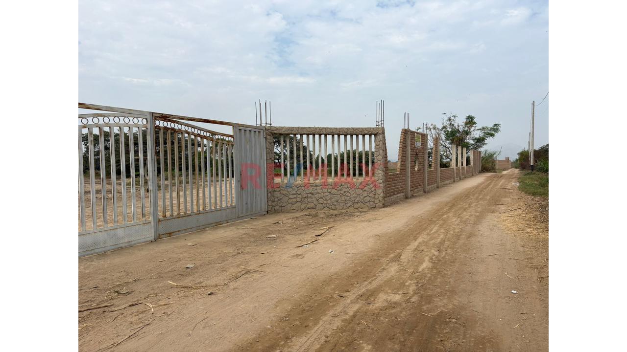 Exclusivo Lote 1000 M2 Para Casa Campo En Laredo - 5
