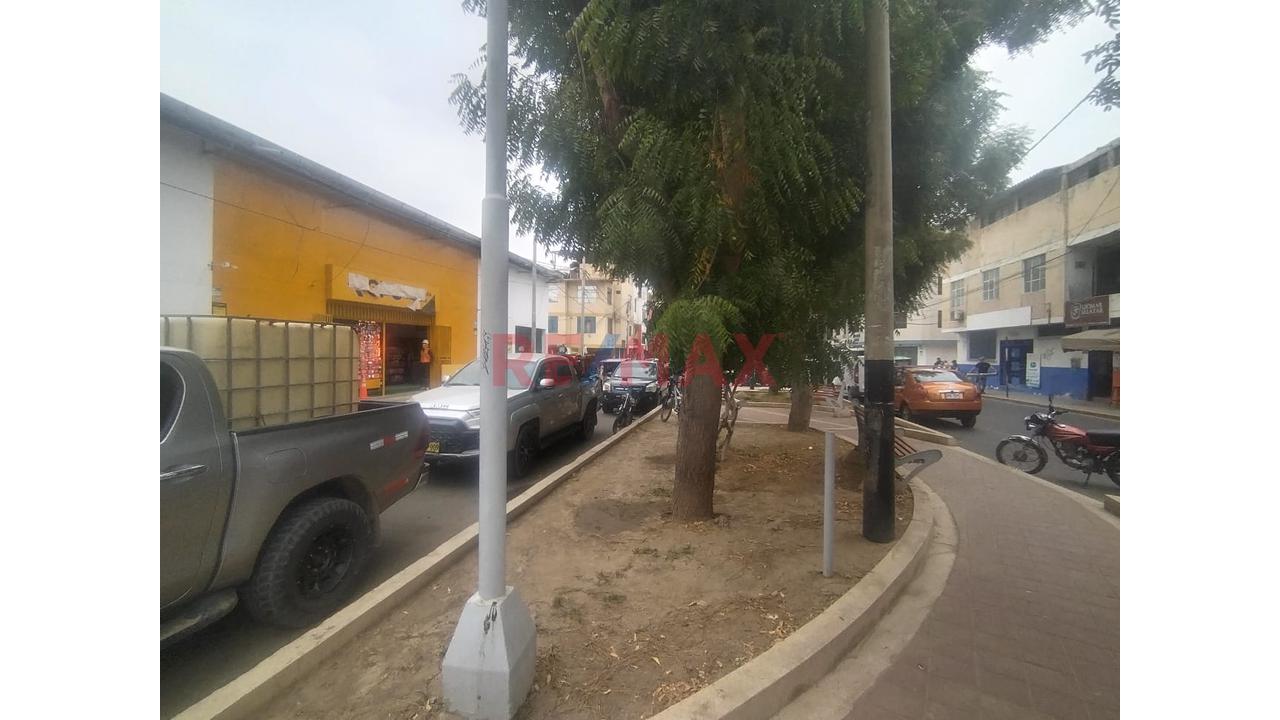 Alquiler De Local Comercial Av Bolognesi - 7