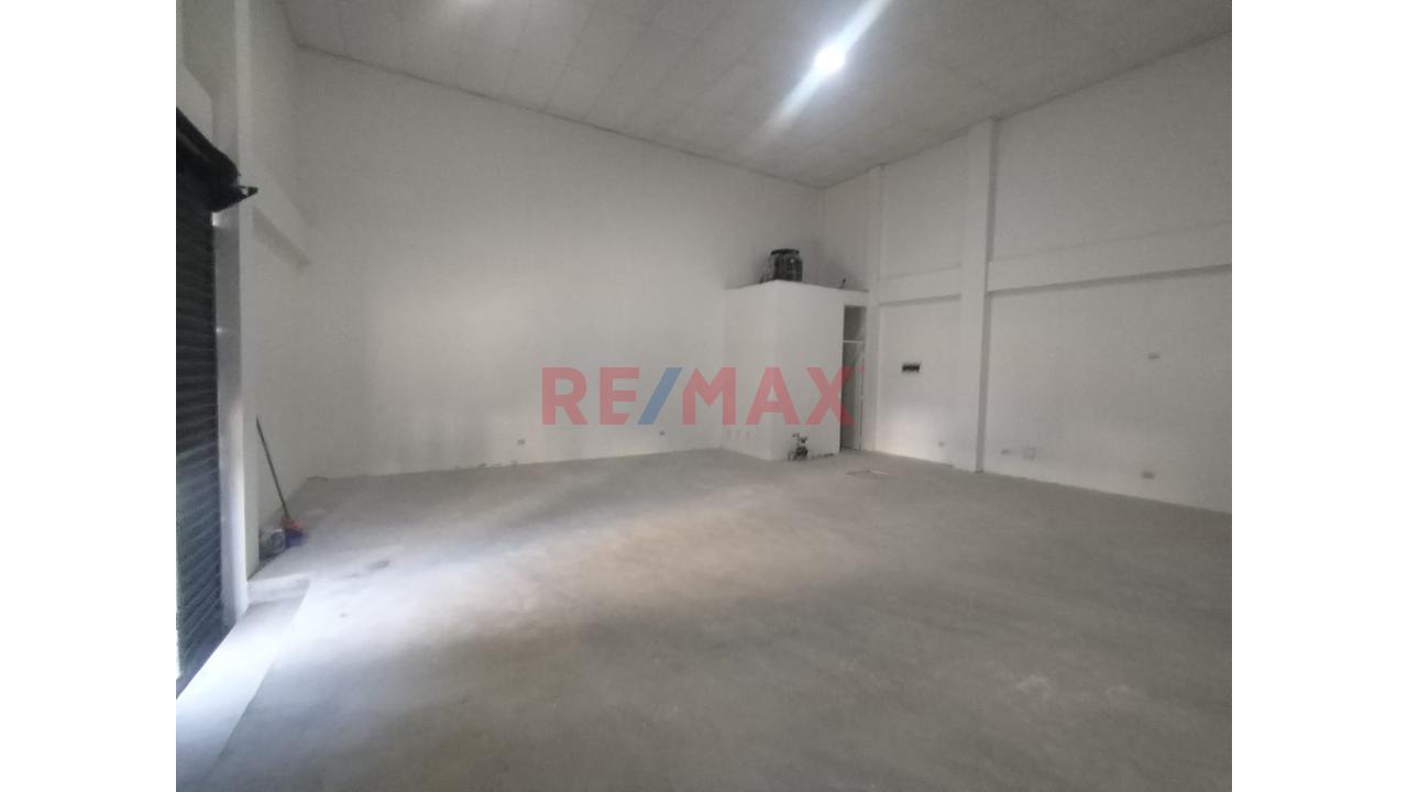 Alquiler De Local Comercial Av Bolognesi - 6